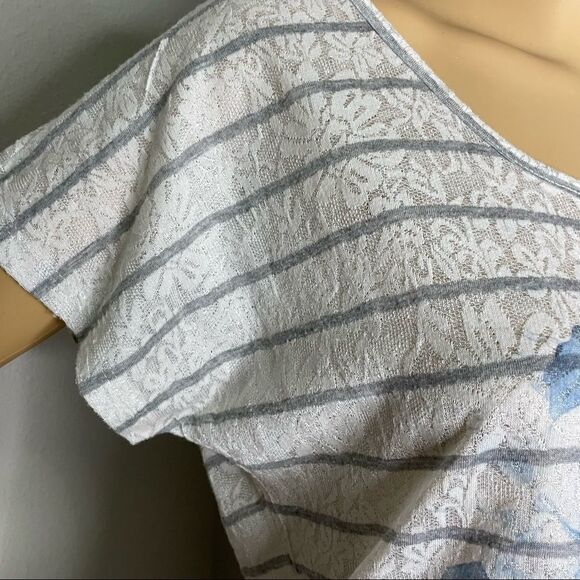 Maurices Floral and Striped Short Sleeve Blouse White With Gray Stripes large - Picture 2 of 11